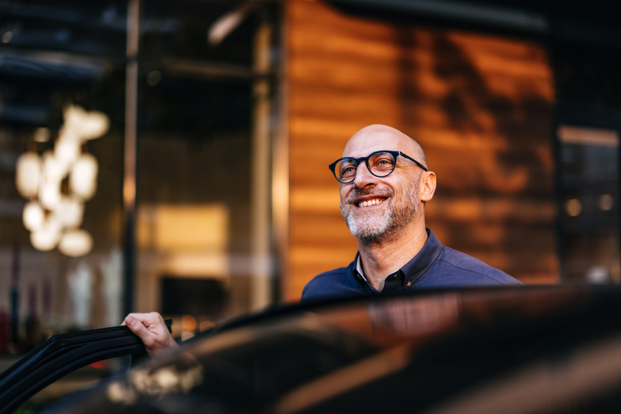 Privatkunden: Auto-Finanzierung, Leasing und Service